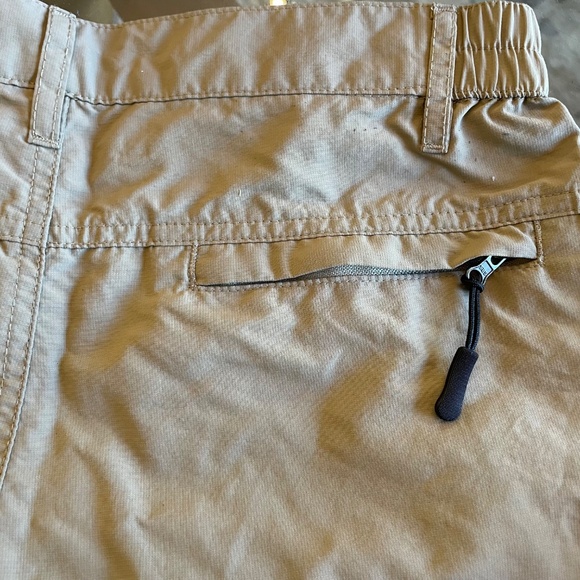 Zip-Off Hiking pants (shorts) with ventilation zippers- kid size L- Color Tan - Picture 5 of 6